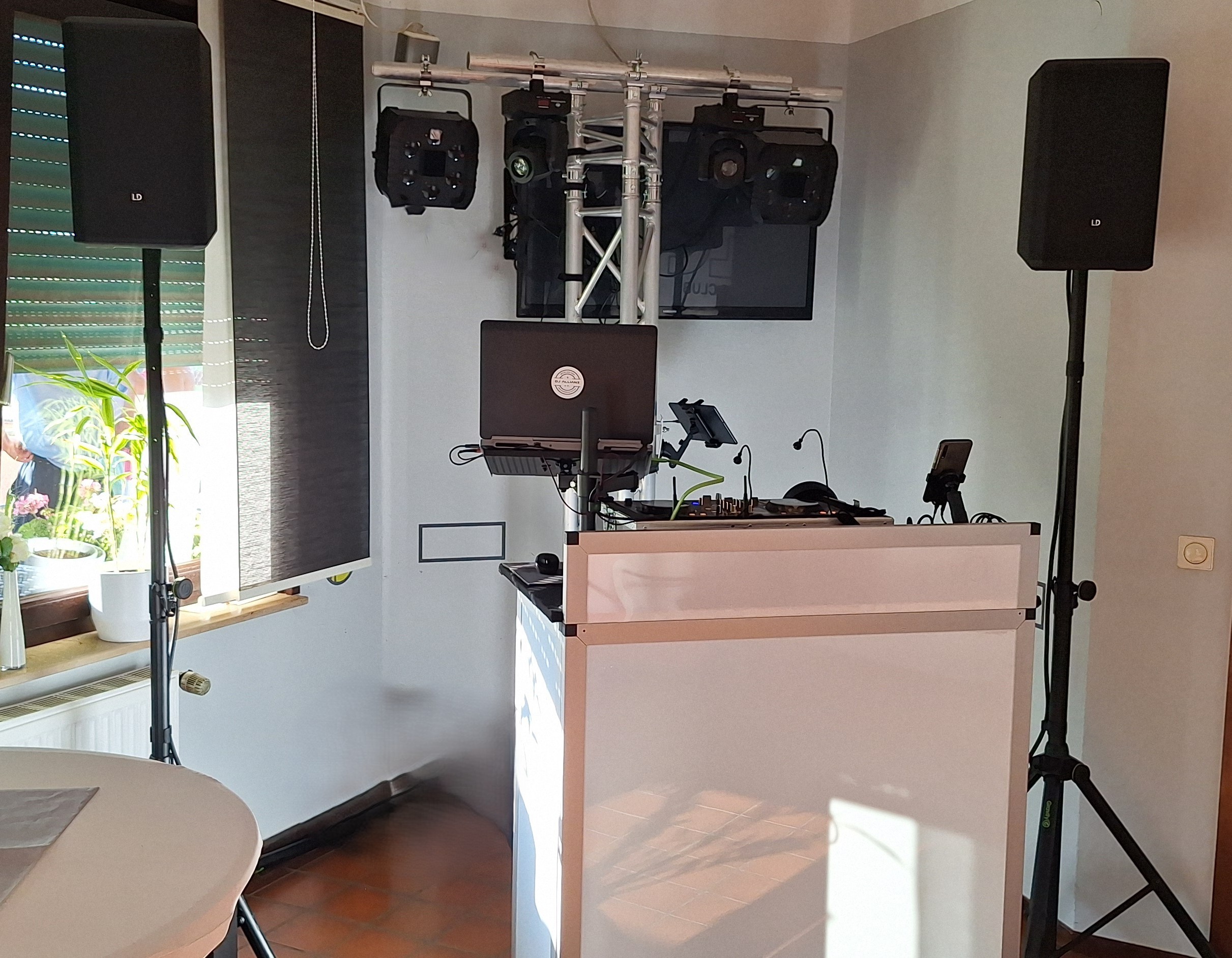 DJ Equipment Aufbau – Event DJ Tommy
